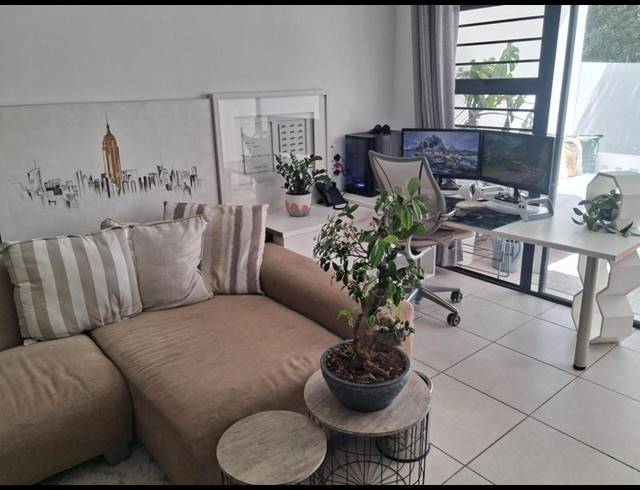 3 BEDROOM APARTMENT FOR SALE IN SANDOWN